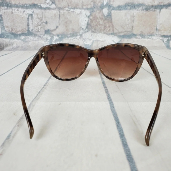 Kenneth  Cole Reaction Brown Tortoise Shell Sunglasses - Picture 4 of 14